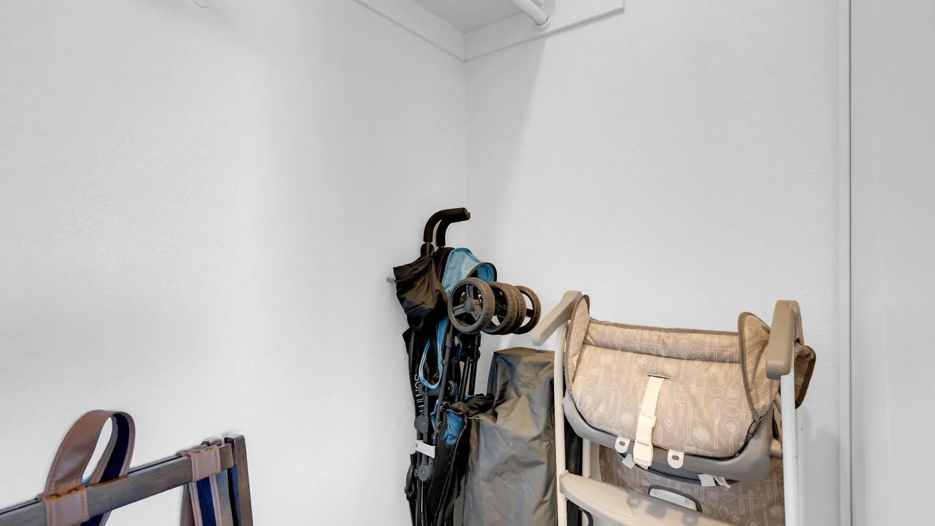 הוילה לאס וגאס Big Group, Remodeled, Landscaped, King Beds, Desks