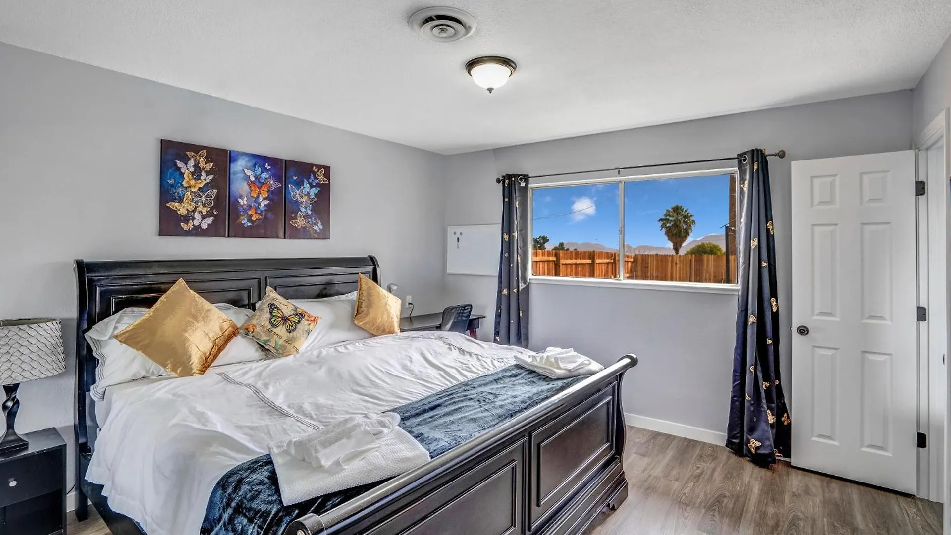הוילה לאס וגאס Big Group, Remodeled, Landscaped, King Beds, Desks בית נופש