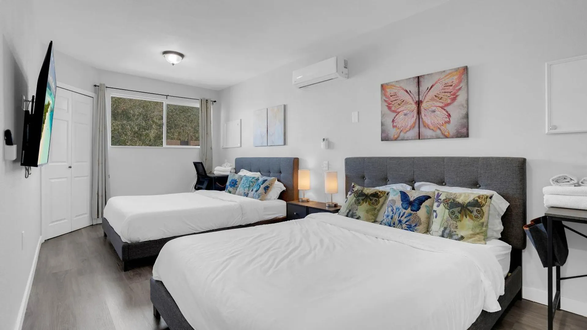Villa Big Group, Remodeled, Landscaped, King Beds, Desks Las Vegas Ferienhaus