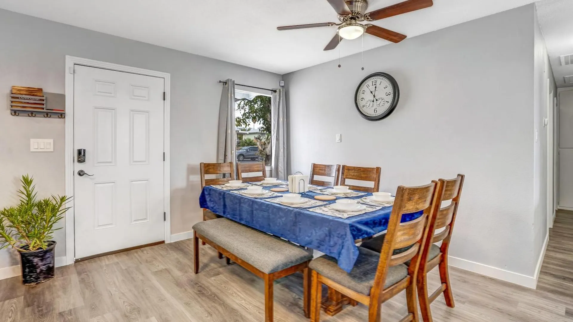 Ferienhaus Villa Big Group, Remodeled, Landscaped, King Beds, Desks Las Vegas